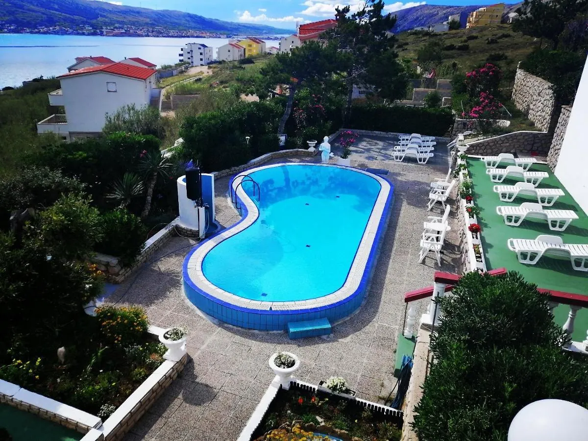 Family Apartments K&M Pag Town