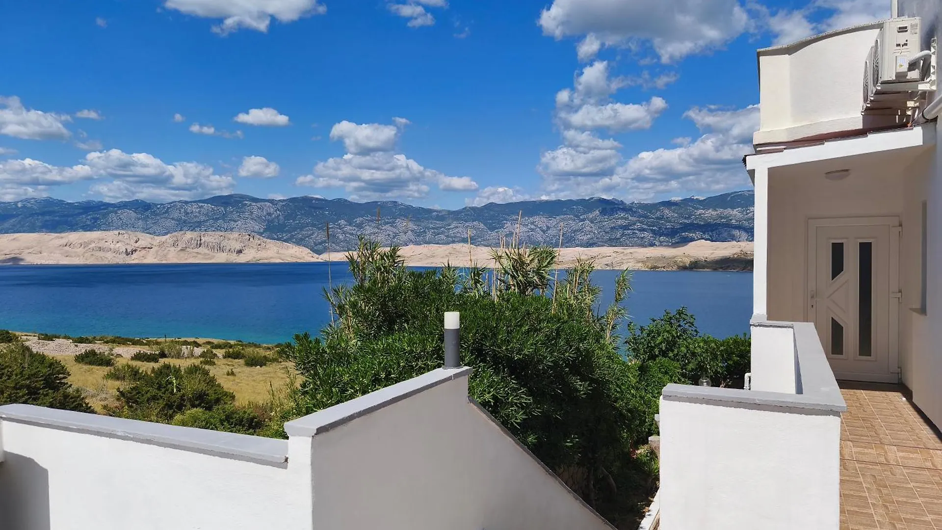 Family Apartments K&M Pag Town 0*,  Croazia
