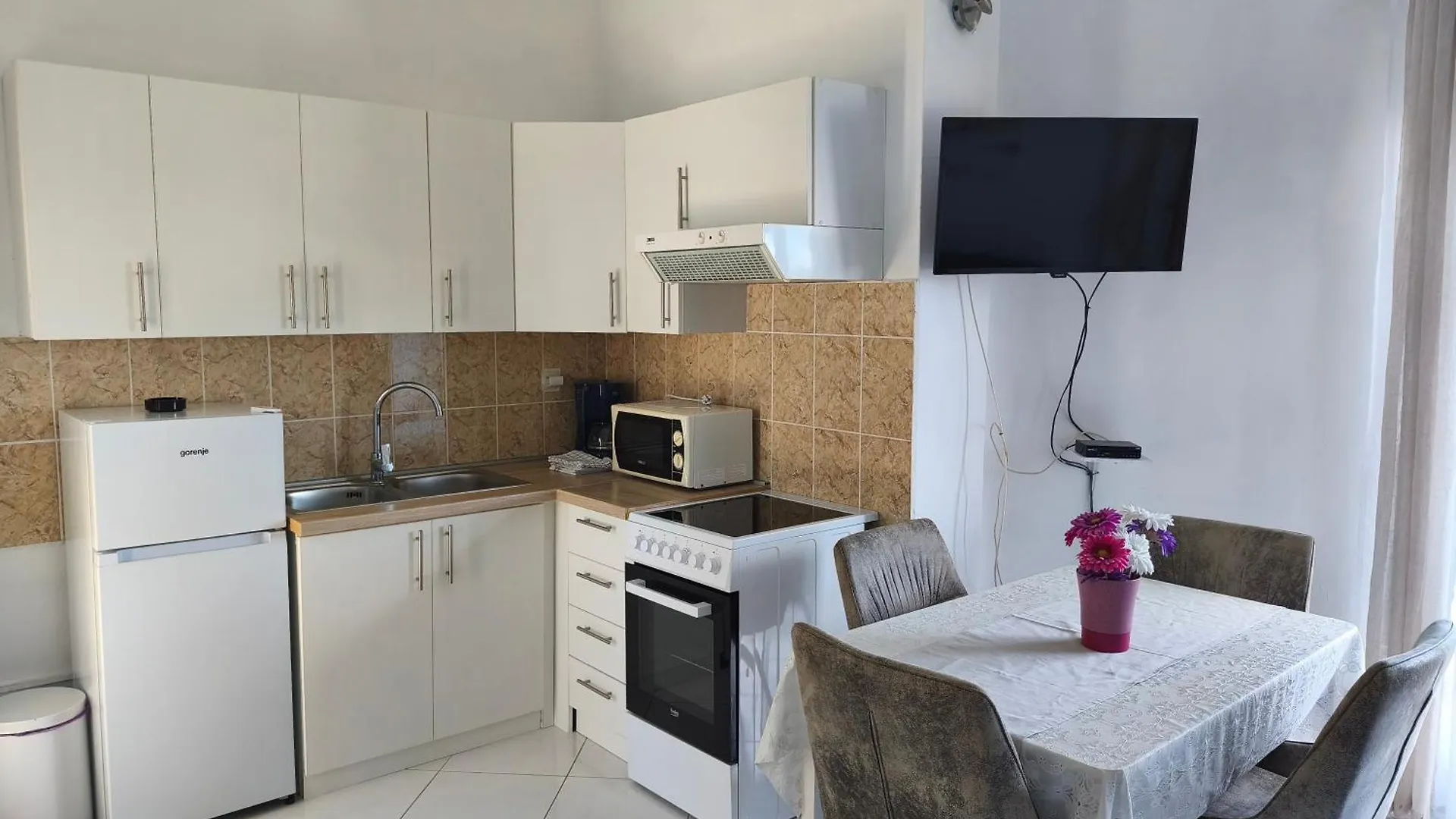 Family Apartments K&M Pag Town 0*,