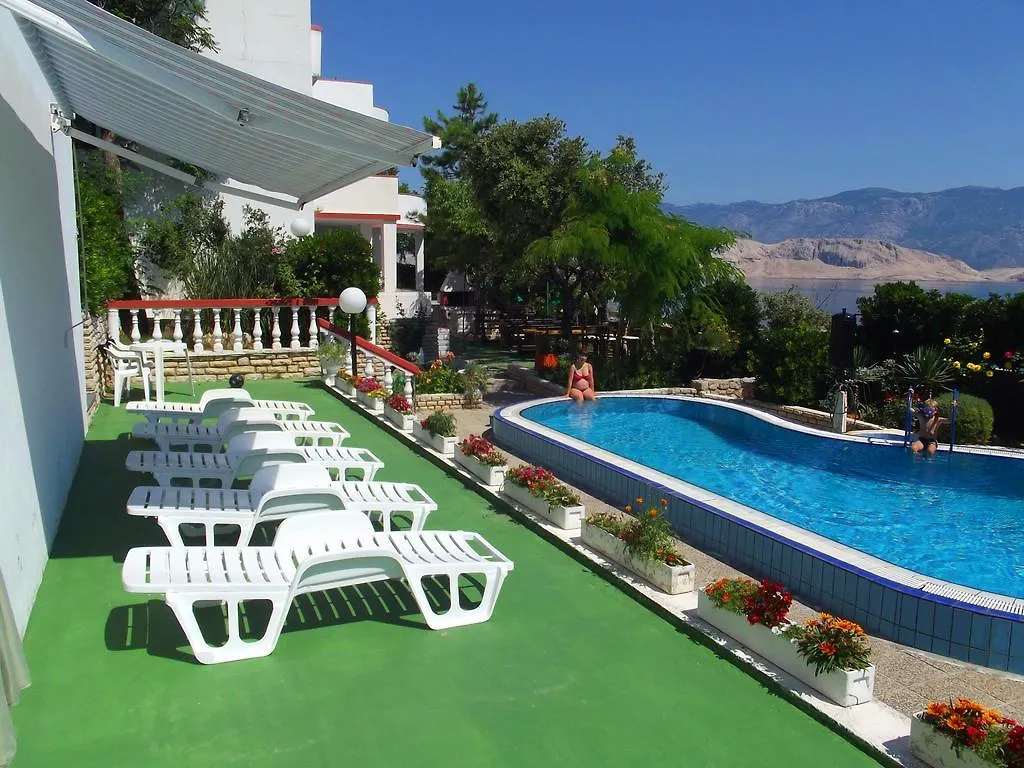 Family Apartments K&M Pag Town 0*,  Croazia