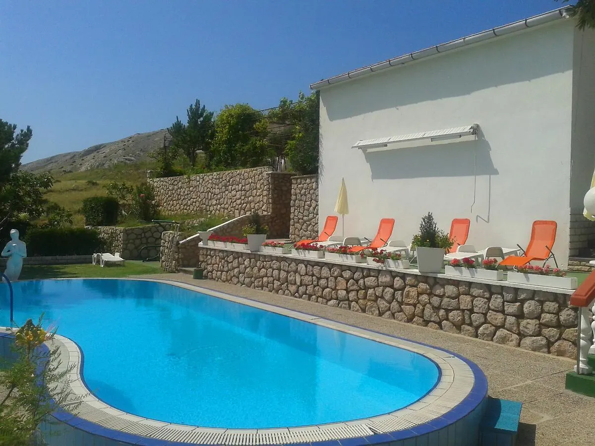 Family Apartments K&M Pag Town 0*,