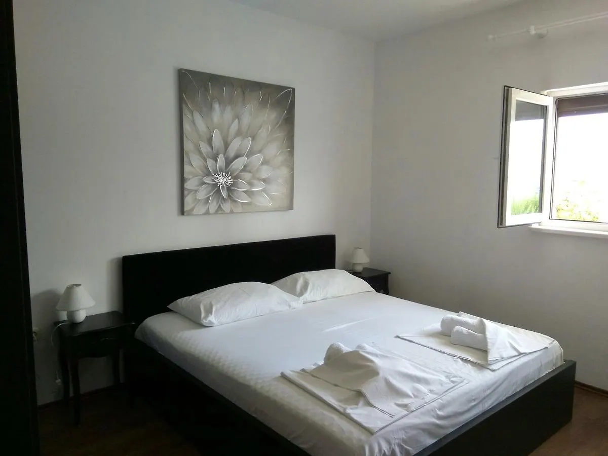 Family Apartments K&M Pag Town