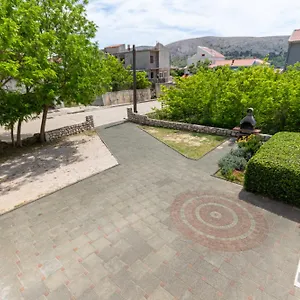 Appartamento Luka, Pag Town